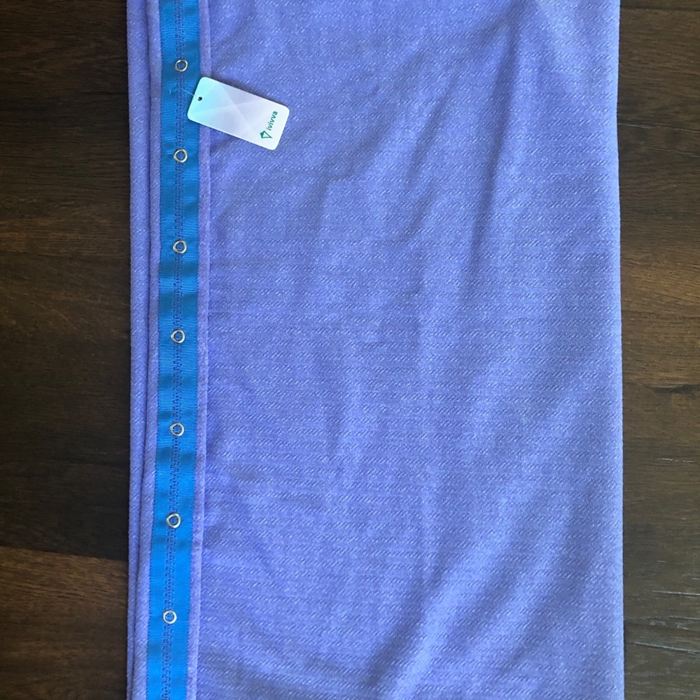 NWT IVIVVA VILLAGE CHILL INFINITY SCARF